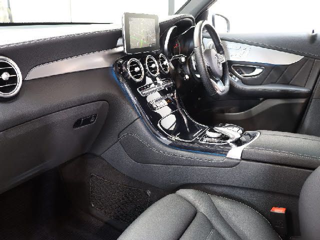 MERCEDES BENZ GLC CL 2016 Image 31