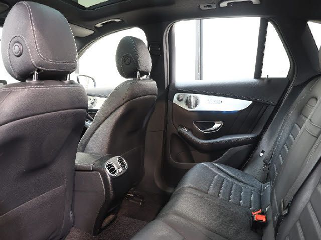 MERCEDES BENZ GLC CL 2016 Image 31