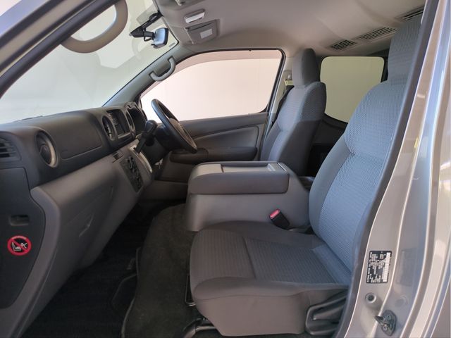 NISSAN NV350 CARAVAN WAGON 2016 Image 31