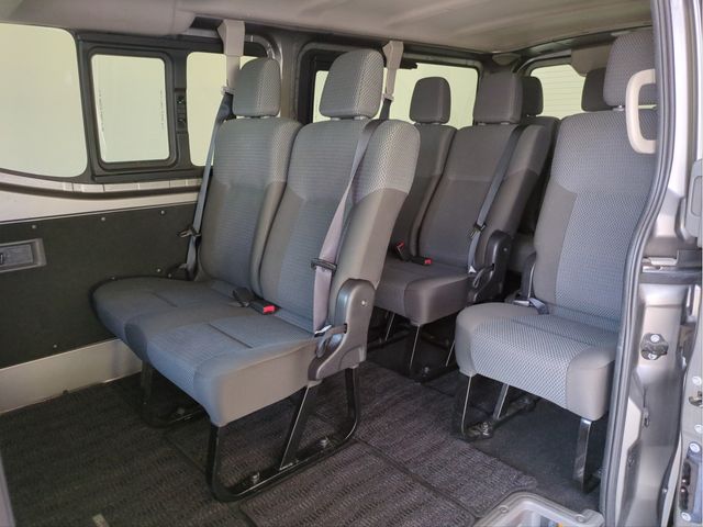 NISSAN NV350 CARAVAN WAGON 2016 Image 31