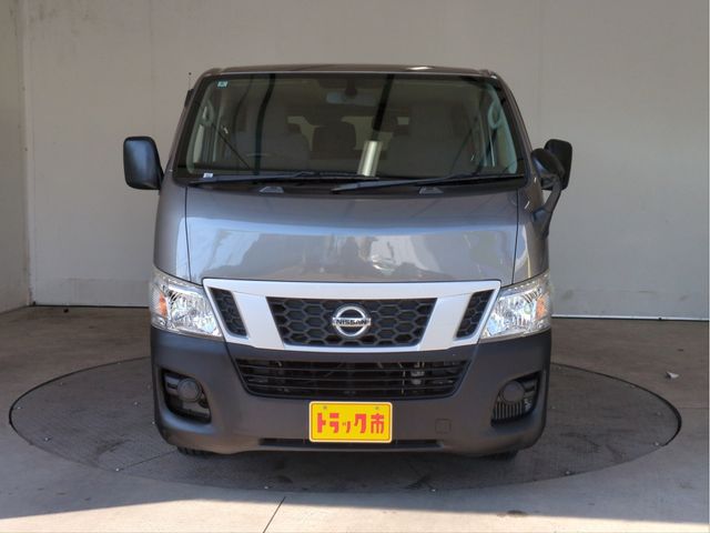 NISSAN NV350 CARAVAN WAGON 2016 Image 31