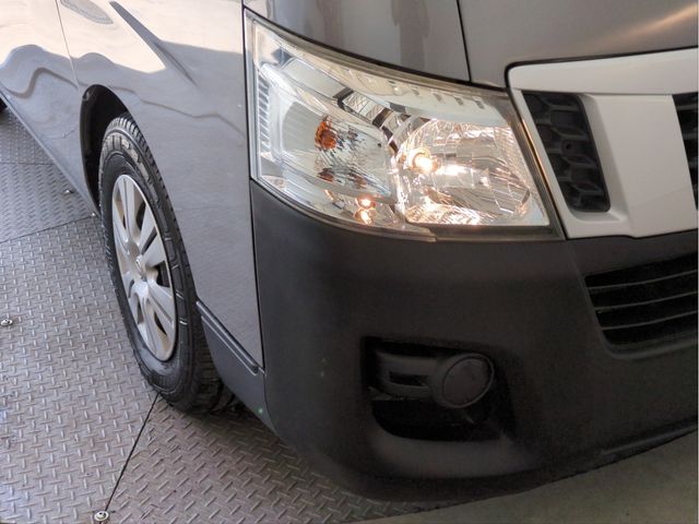 NISSAN NV350 CARAVAN WAGON 2016 Image 31