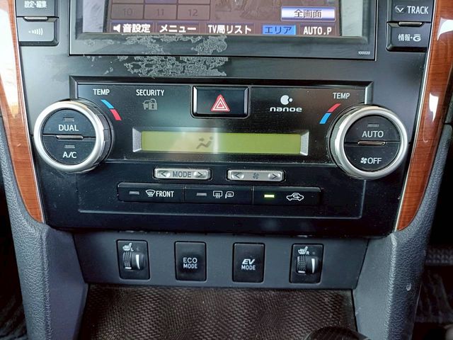 TOYOTA CAMRY HYBRID 2012 Image 31