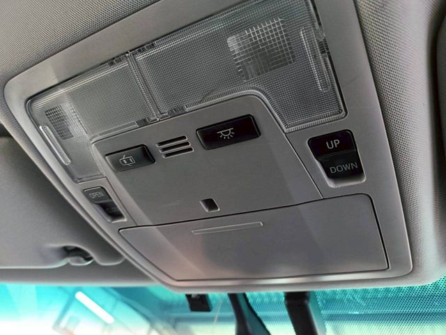 TOYOTA CAMRY HYBRID 2012 Image 31