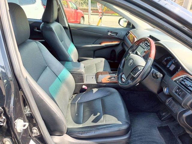 TOYOTA CAMRY HYBRID 2012 Image 31