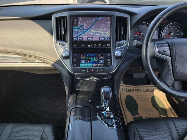 TOYOTA CROWN SEDAN 2013 Image 31