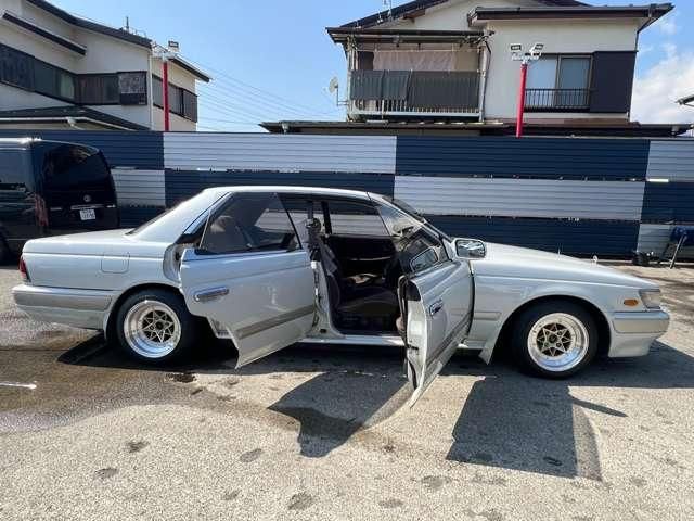 NISSAN LAUREL 1992 Image 31