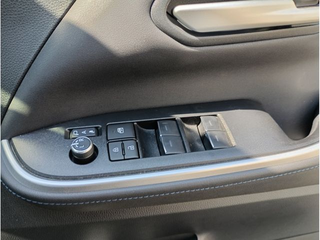 TOYOTA VOXY HYBRID 4WD 2022 Image 31