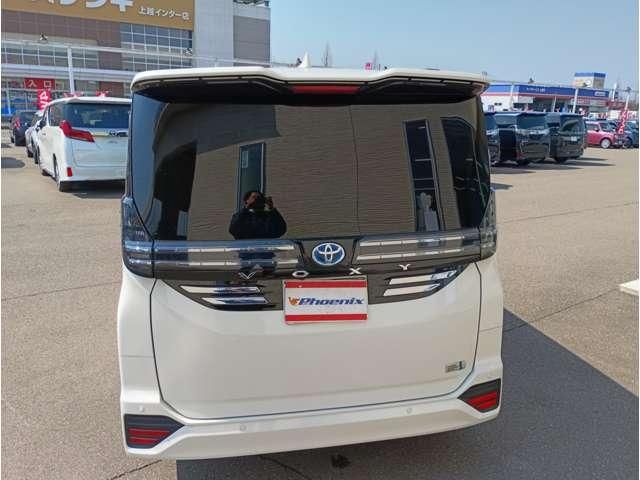 TOYOTA VOXY HYBRID 4WD 2022 Image 31