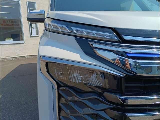 TOYOTA VOXY HYBRID 4WD 2022 Image 31