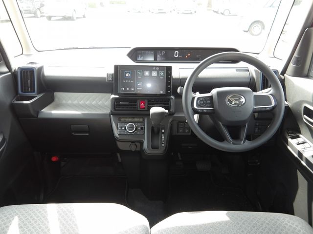 DAIHATSU TANTO 2022 Image 31