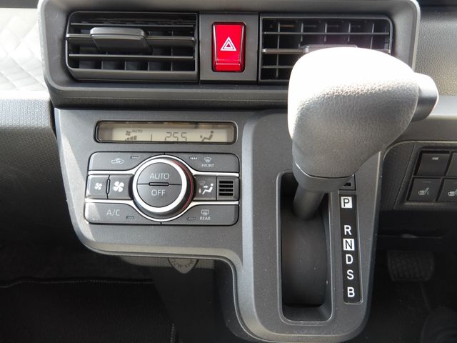 DAIHATSU TANTO 2022 Image 31