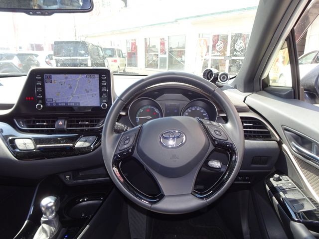 TOYOTA C-HR 2019 Image 31