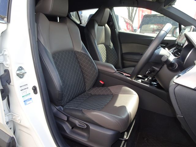 TOYOTA C-HR 2019 Image 31