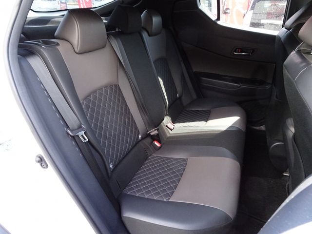 TOYOTA C-HR 2019 Image 31