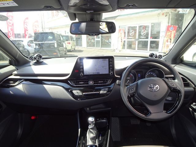 TOYOTA C-HR 2019 Image 31