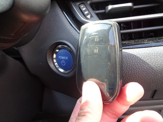 TOYOTA C-HR 2019 Image 31