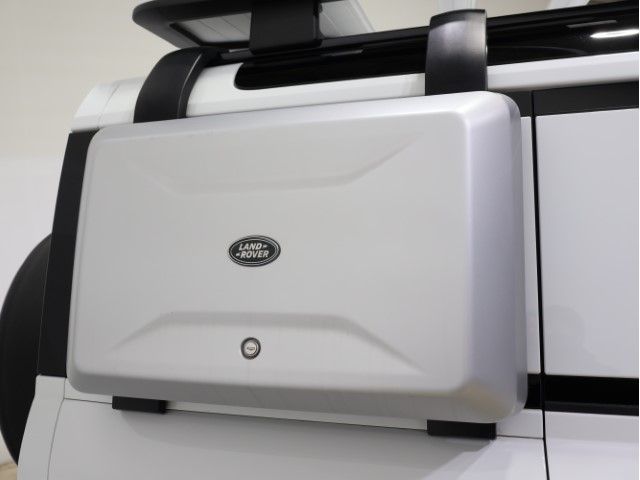 ROVER DEFENDER 2022 Image 31