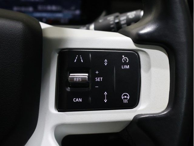 ROVER DEFENDER 2022 Image 31