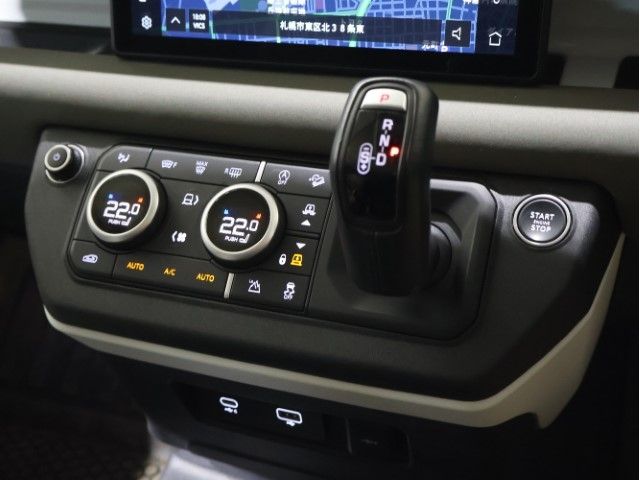 ROVER DEFENDER 2022 Image 31