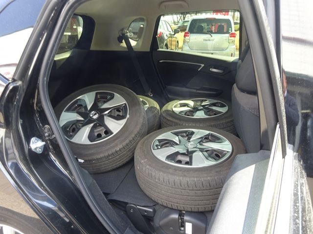 HONDA FIT HYBRID 2016 Image 31