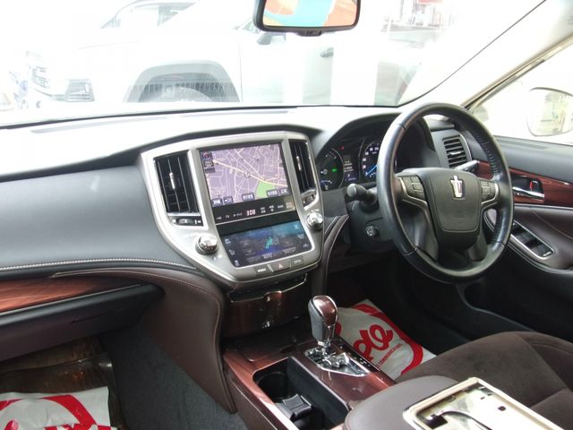 TOYOTA CROWN SEDAN HYBRID 2015 Image 31