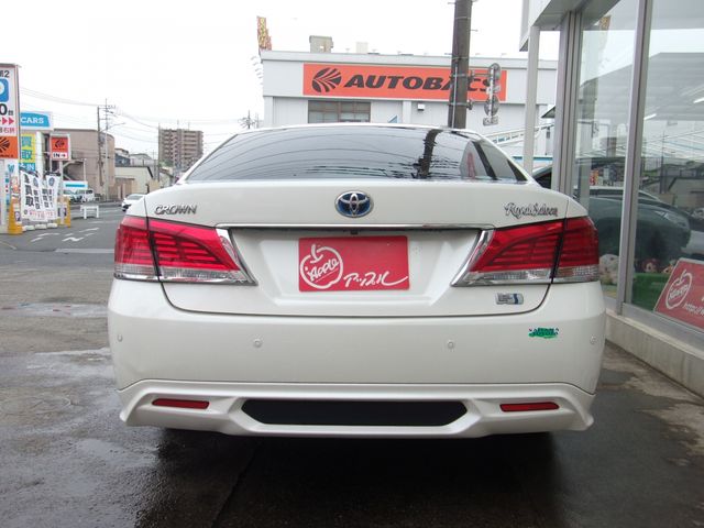 TOYOTA CROWN SEDAN HYBRID 2015 Image 31