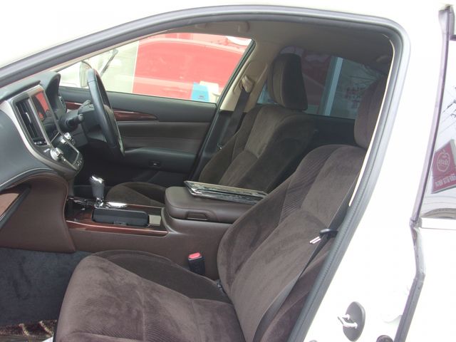 TOYOTA CROWN SEDAN HYBRID 2015 Image 31