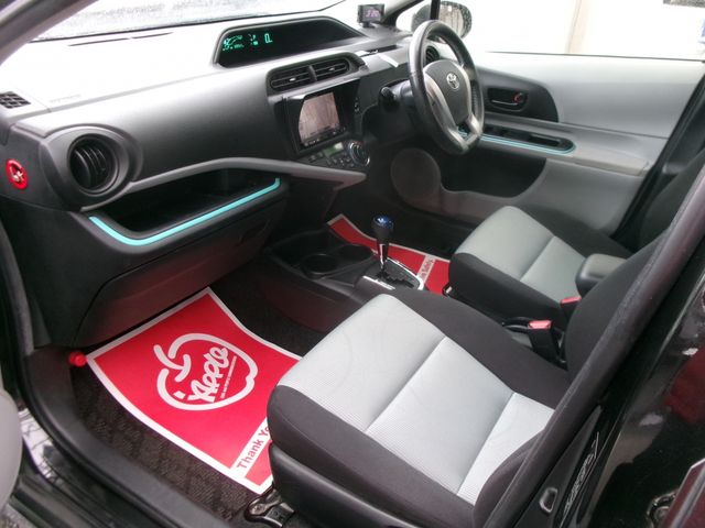 TOYOTA AQUA 2013 Image 31