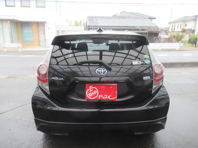 TOYOTA AQUA 2013 Image 31