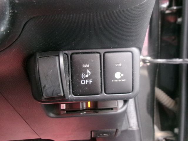 TOYOTA AQUA 2013 Image 31