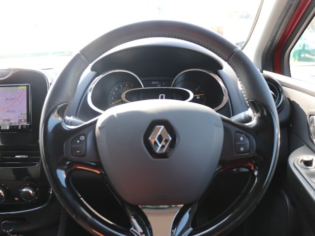 RENAULT LUTECIA 2015 Image 31