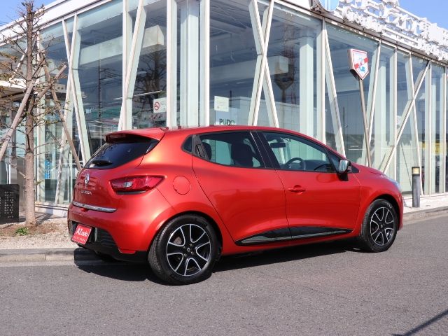 RENAULT LUTECIA 2015 Image 31