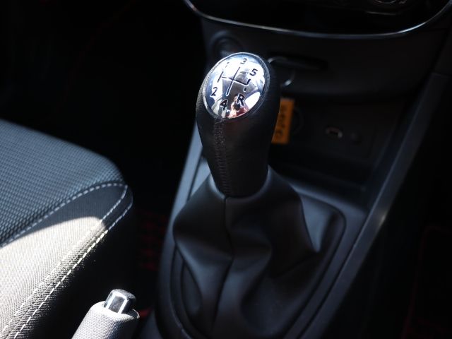 RENAULT LUTECIA 2015 Image 31