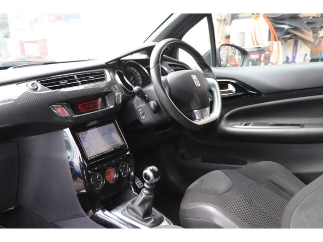 CITROEN DS3 2016 Image 31