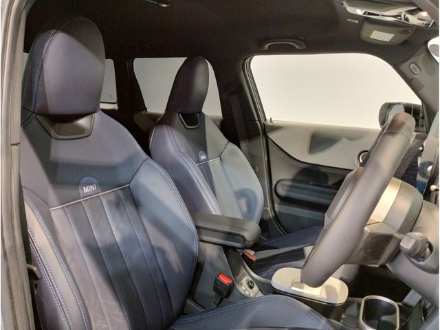 BMW MINI COOPER 5DOOR 2024 Image 31