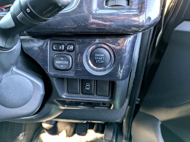 TOYOTA HIACE WAGON 2015 Image 31