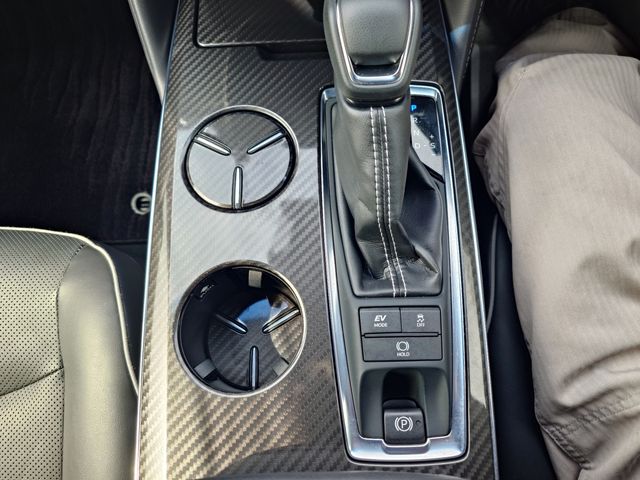 TOYOTA CROWN SEDAN HYBRID 2018 Image 31