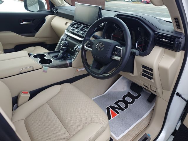 TOYOTA LANDCRUISER WAGON 2023 Image 31