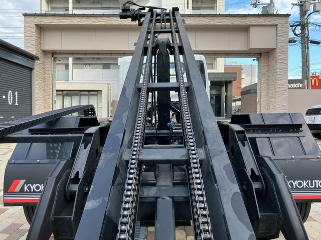 MITSUBISHI CANTER 2024 Image 31