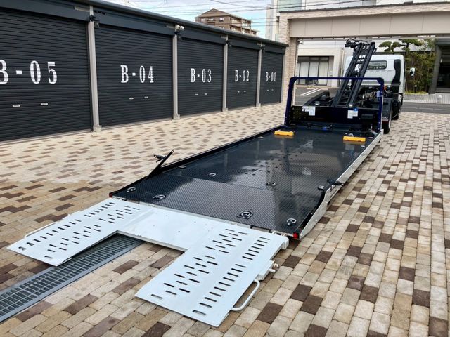 MITSUBISHI CANTER 2024 Image 31