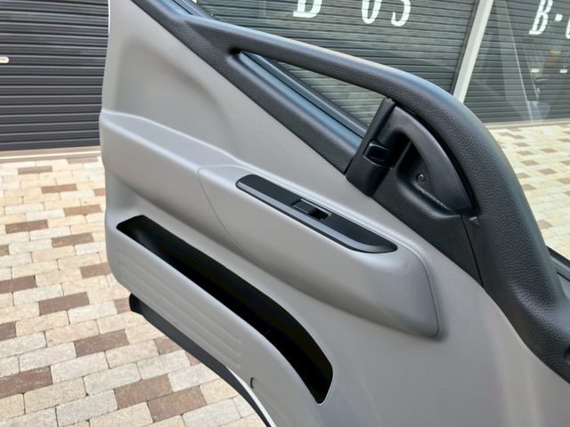 MITSUBISHI CANTER 2024 Image 31