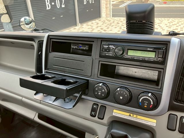 MITSUBISHI CANTER 2024 Image 31