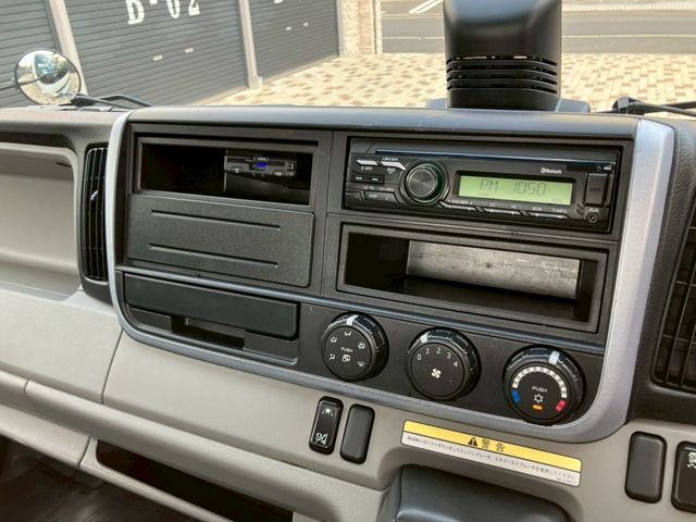 MITSUBISHI CANTER 2024 Image 31