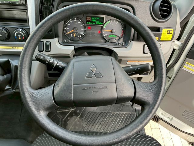 MITSUBISHI CANTER 2024 Image 31