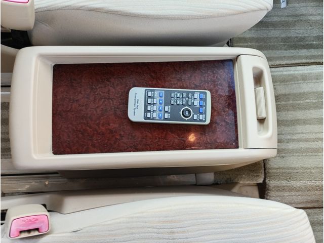 TOYOTA ESTIMA  4WD 2013 Image 31