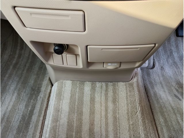 TOYOTA ESTIMA  4WD 2013 Image 31