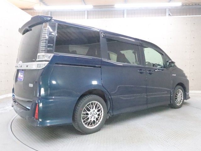 TOYOTA VOXY HYBRID 2017 Image 31