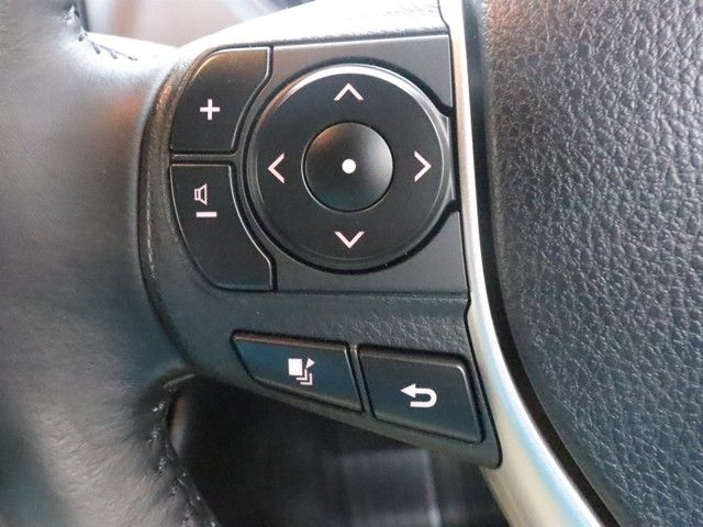 TOYOTA VOXY HYBRID 2017 Image 31