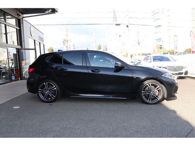 BMW 1SERIES 2022 Image 31